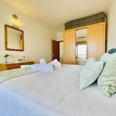 Gaivota - Beach 300m - Pool - Private Parking Appartement *