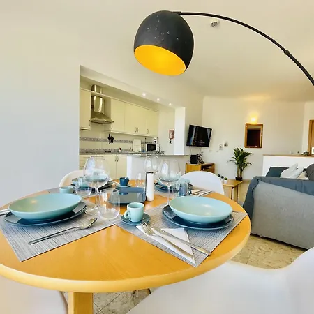 Gaivota - Beach 300m - Pool - Private Parking Apartment Portimao