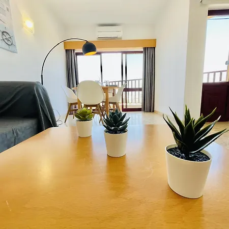 Gaivota - Beach 300m - Pool - Private Parking Apartment Portimao